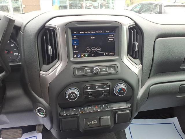 2024 Chevrolet Silverado 1500 4WD Crew Cab Short Bed Custom