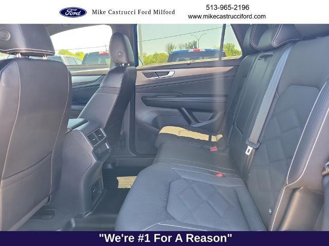2024 Volkswagen Atlas Cross Sport 2.0T SE w/Technology