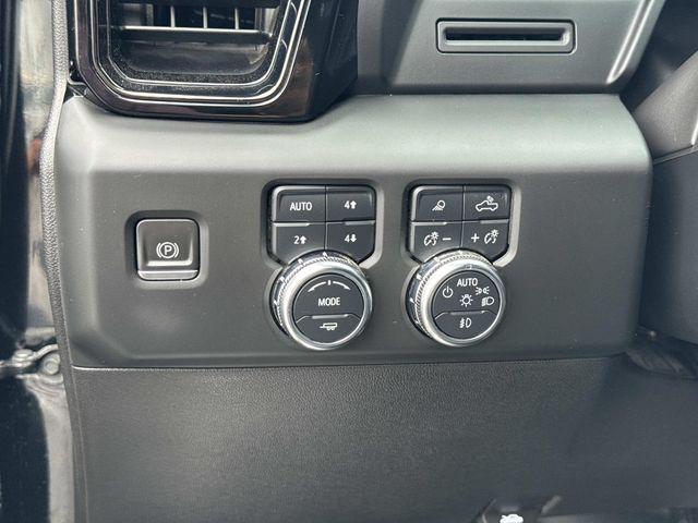 2023 GMC Sierra 1500 4WD Crew Cab Short Box AT4