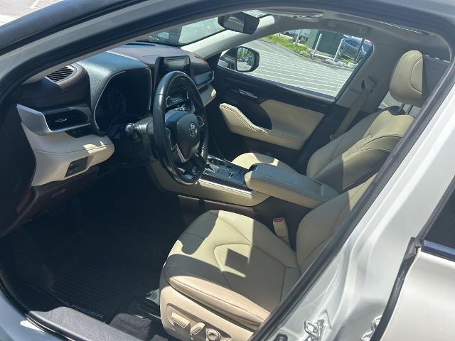 2020 Toyota Highlander Hybrid XLE