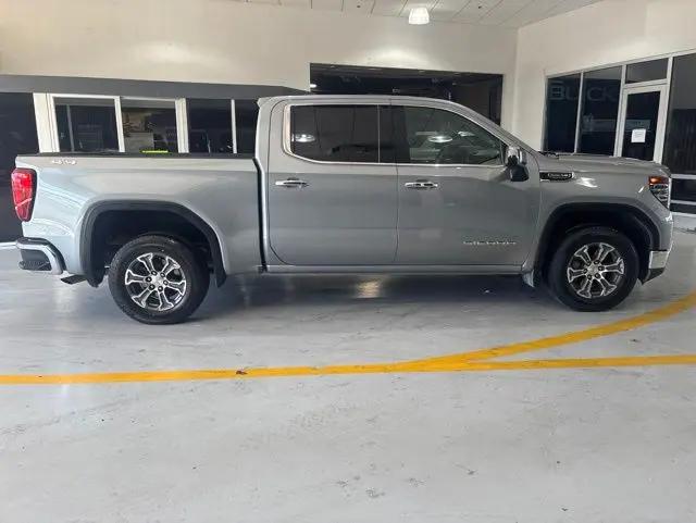 2025 GMC Sierra 1500 4WD Crew Cab Short Box SLT
