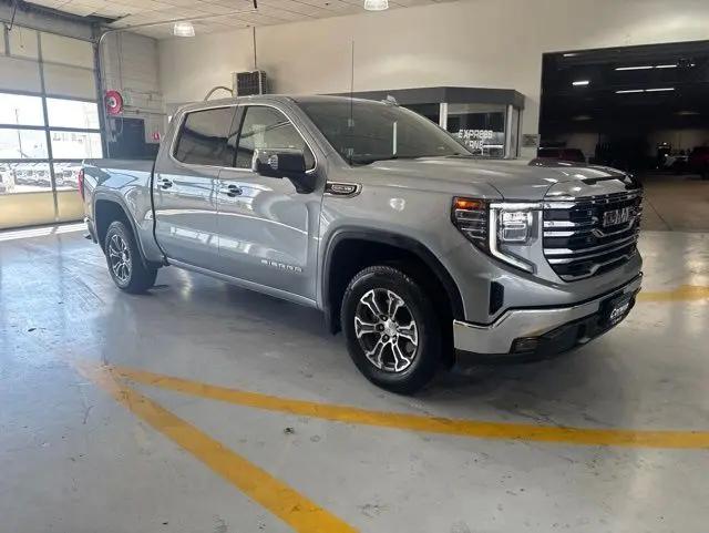 2025 GMC Sierra 1500 4WD Crew Cab Short Box SLT
