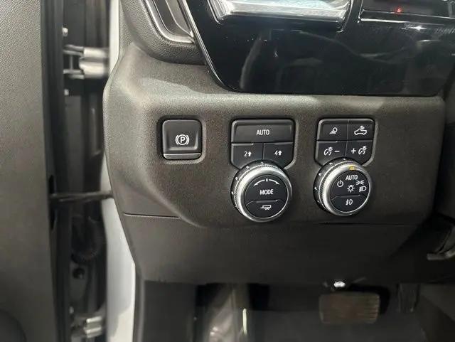 2025 GMC Sierra 1500 4WD Crew Cab Short Box SLT