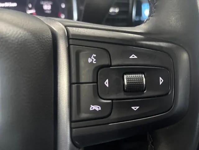 2025 GMC Sierra 1500 4WD Crew Cab Short Box SLT
