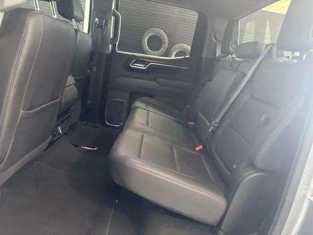 2025 GMC Sierra 1500 4WD Crew Cab Short Box SLT
