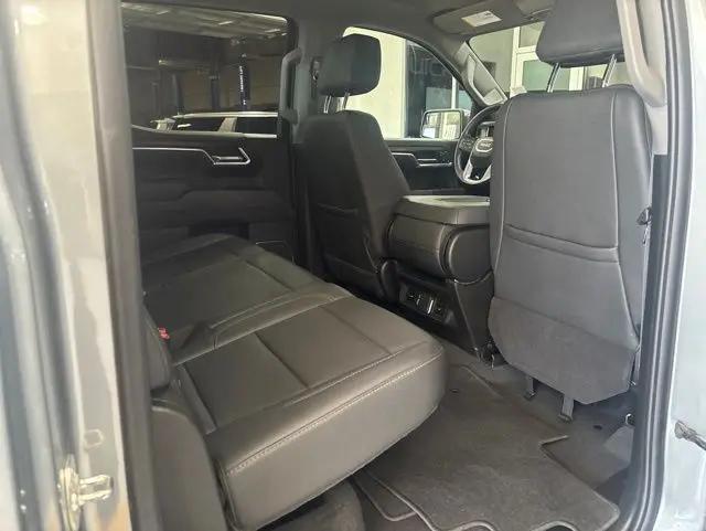 2025 GMC Sierra 1500 4WD Crew Cab Short Box SLT