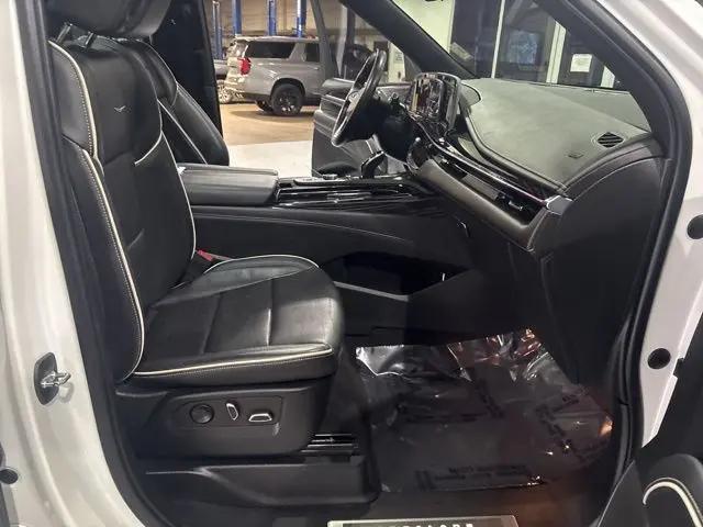 2022 Cadillac Escalade 4WD Sport