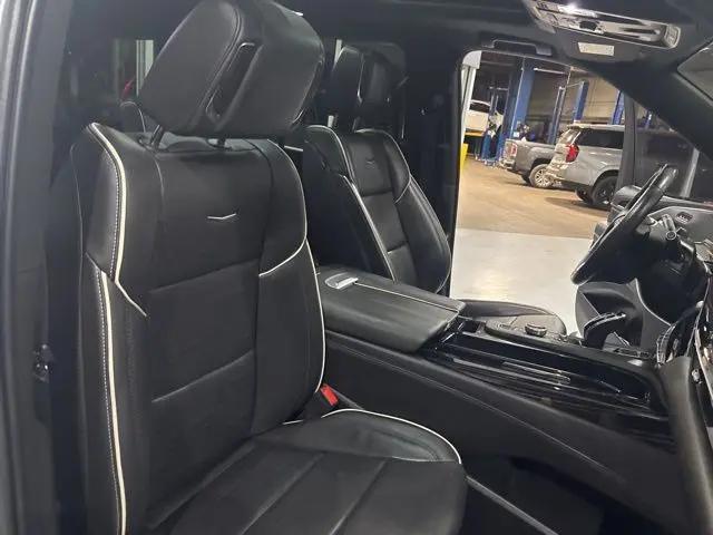 2022 Cadillac Escalade 4WD Sport