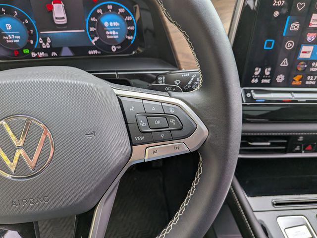 2026 Volkswagen Atlas SE with Technology