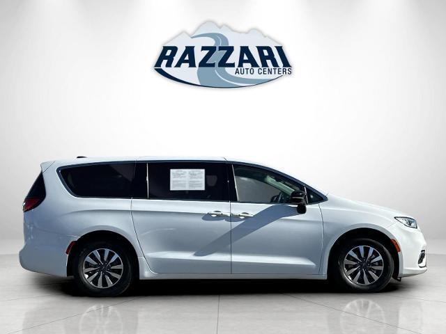 2024 Chrysler Pacifica Hybrid Select