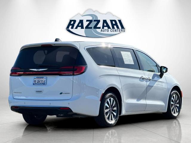 2024 Chrysler Pacifica Hybrid Select