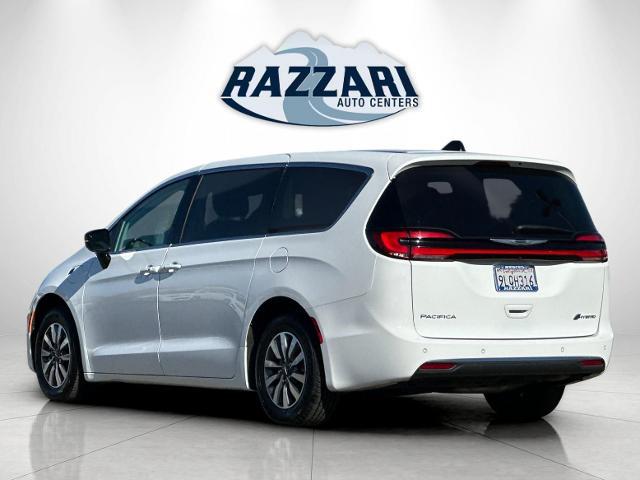 2024 Chrysler Pacifica Hybrid Select