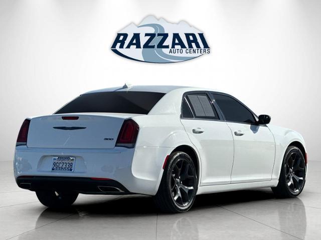 2022 Chrysler 300 Touring