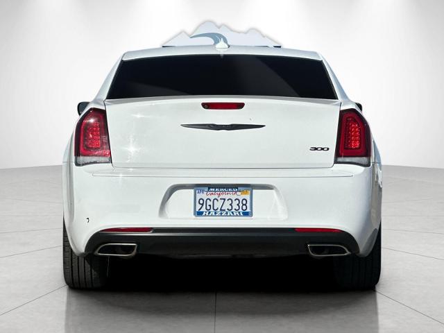 2022 Chrysler 300 Touring