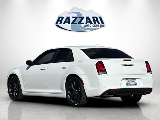 2022 Chrysler 300 Touring