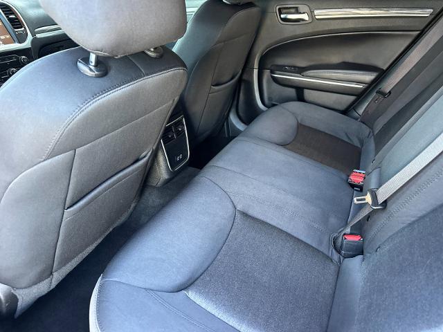 2022 Chrysler 300 Touring