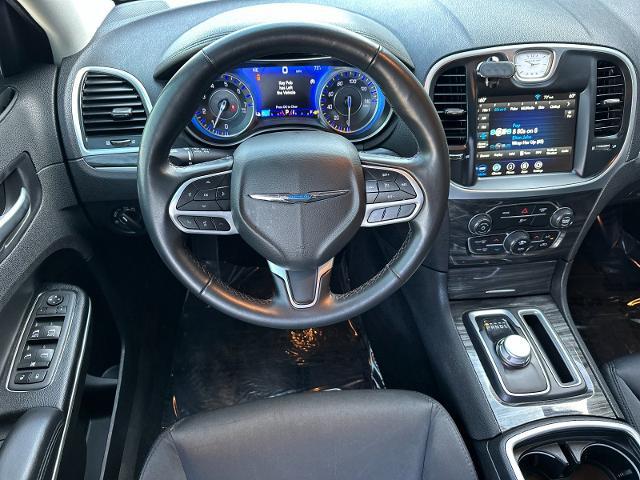 2022 Chrysler 300 Touring