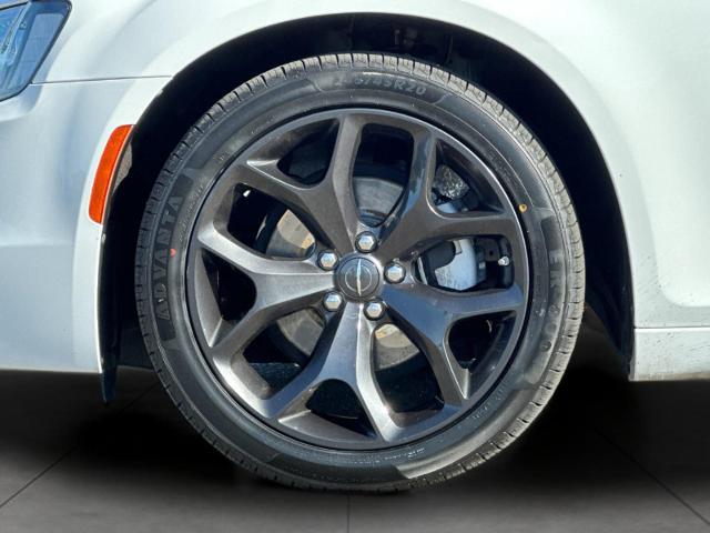 2022 Chrysler 300 Touring