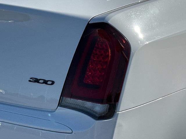 2022 Chrysler 300 Touring