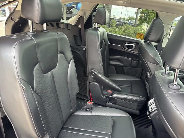 2025 Kia Sorento EX