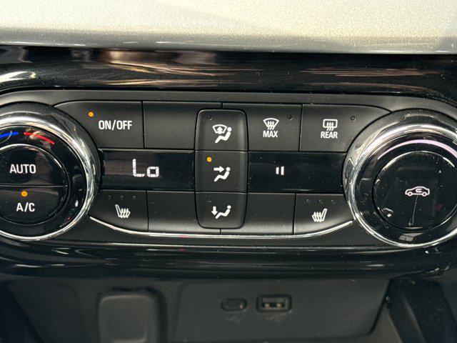 2025 Chevrolet Trax FWD LT