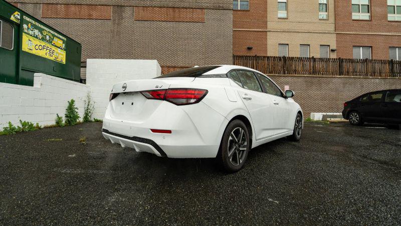 2024 Nissan Sentra SV Xtronic CVT