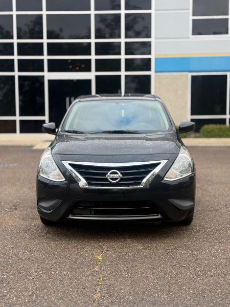 2019 Nissan Versa 1.6 S+