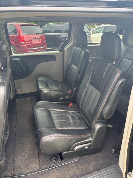 2012 Chrysler Town & Country Touring