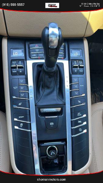 2018 Porsche Macan Sport Edition