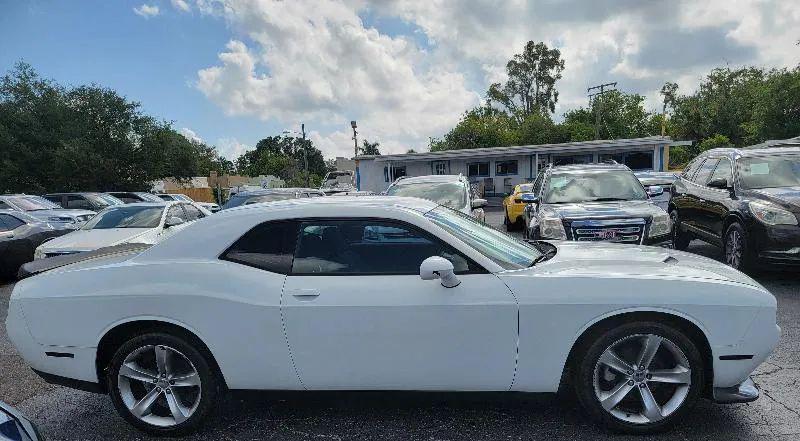 2015 Dodge Challenger SXT