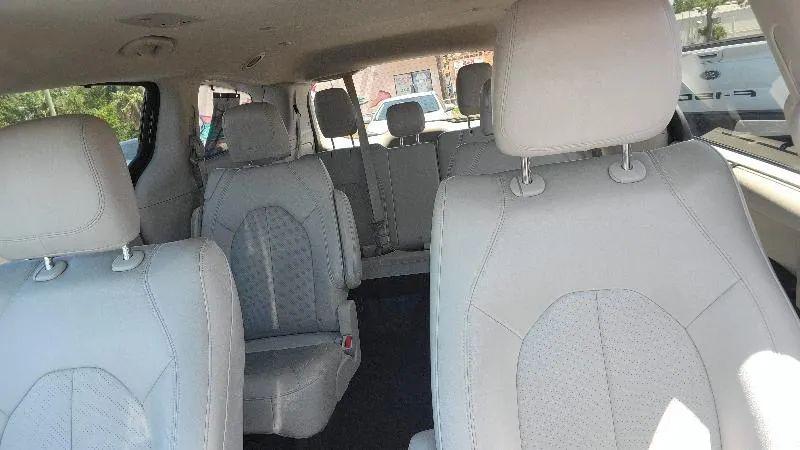 2021 Chrysler Pacifica Touring L