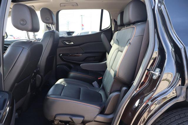 2022 GMC Acadia AWD AT4