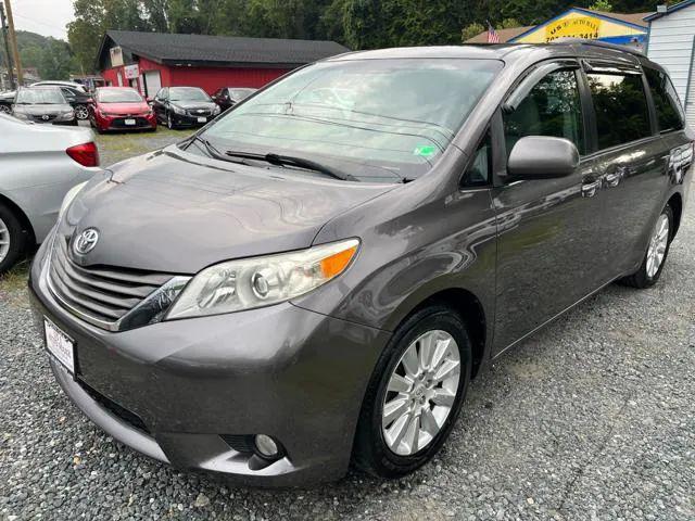 2011 Toyota Sienna XLE