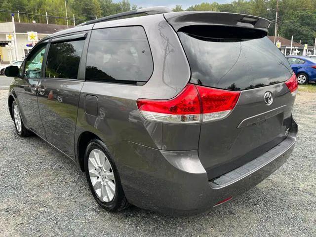 2011 Toyota Sienna XLE