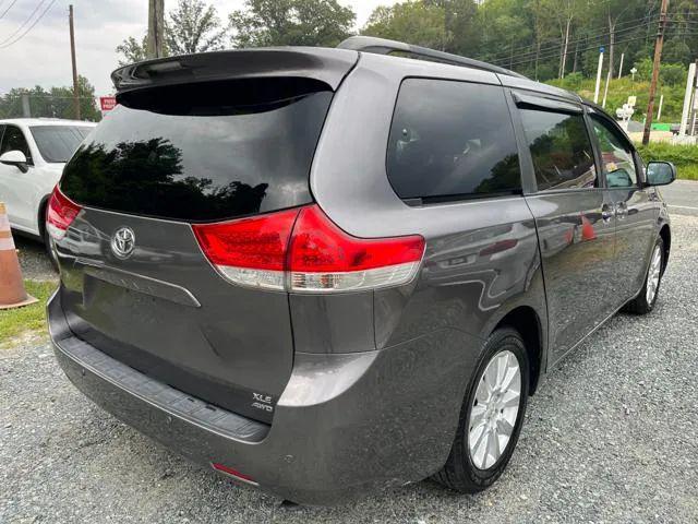 2011 Toyota Sienna XLE