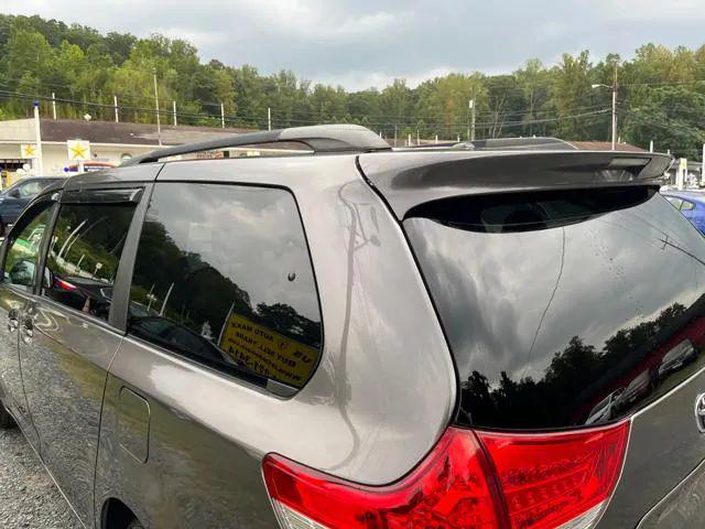 2011 Toyota Sienna XLE