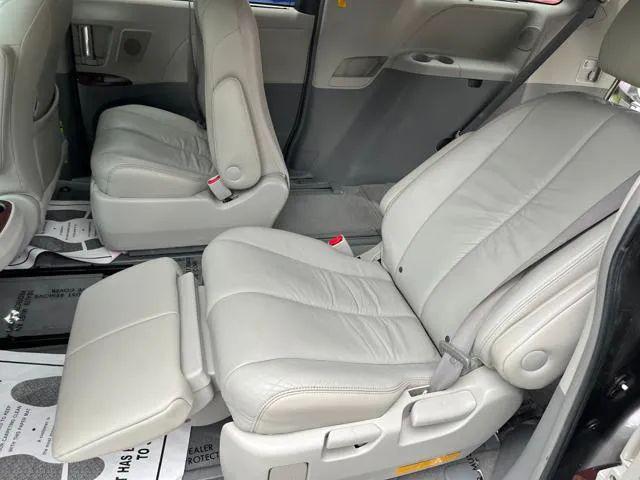 2011 Toyota Sienna XLE