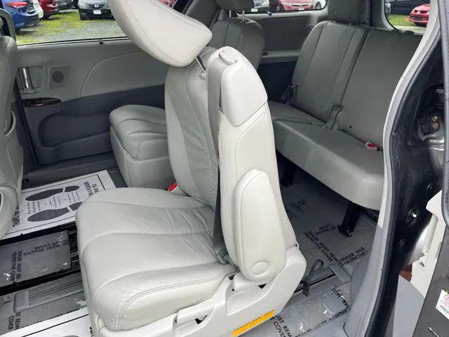 2011 Toyota Sienna XLE