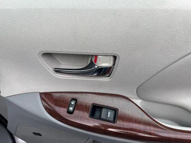 2011 Toyota Sienna XLE
