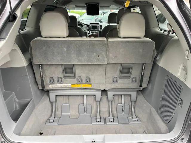 2011 Toyota Sienna XLE
