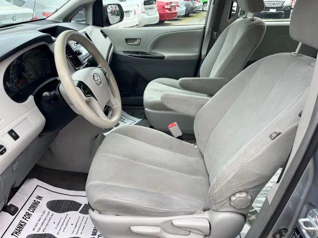 2013 Toyota Sienna L V6 7 Passenger