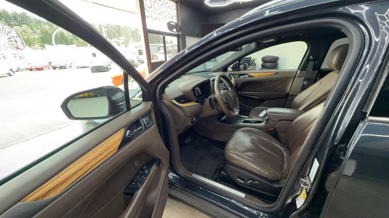 2015 Lincoln MKC Base