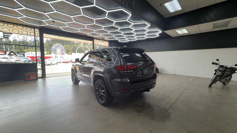2021 Jeep Grand Cherokee Laredo X 4x4