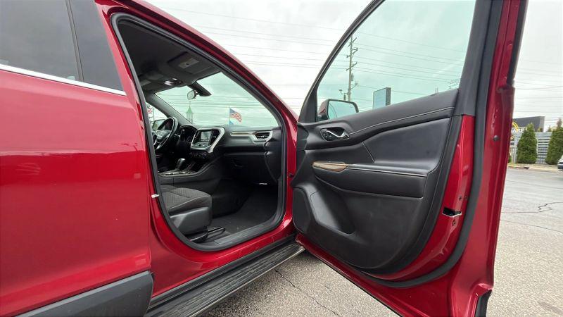 2019 GMC Acadia SLE-2