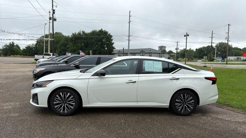 2025 Nissan Altima SV FWD