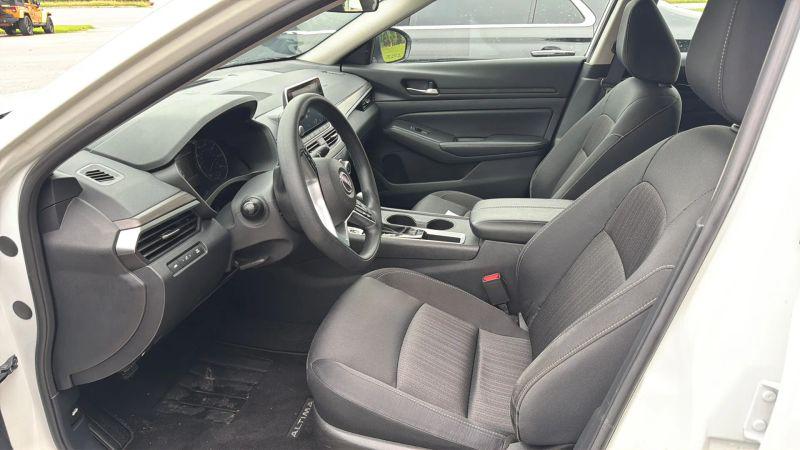 2025 Nissan Altima SV FWD