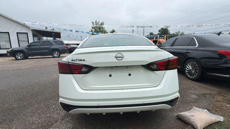 2025 Nissan Altima SV FWD
