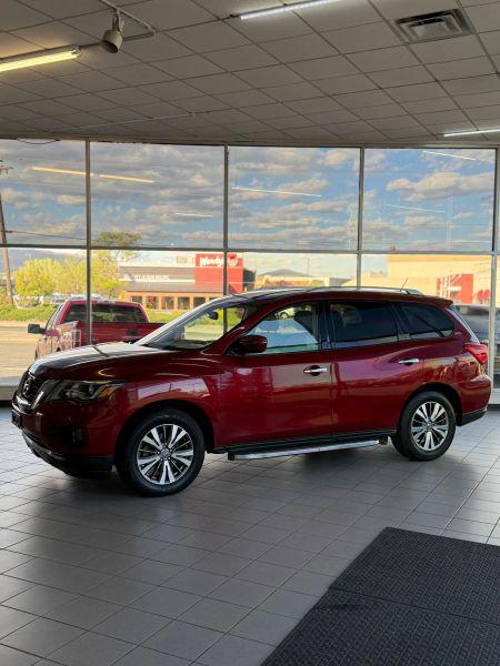 2018 Nissan Pathfinder SV