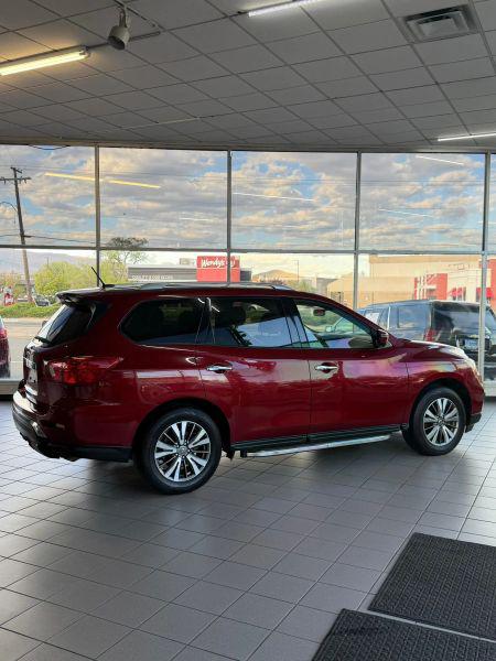 2018 Nissan Pathfinder SV
