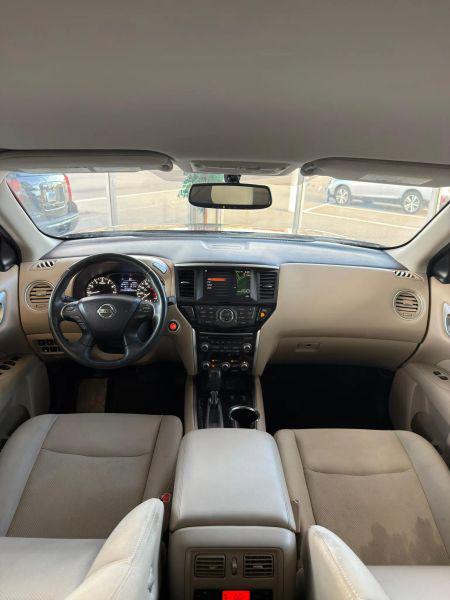 2018 Nissan Pathfinder SV